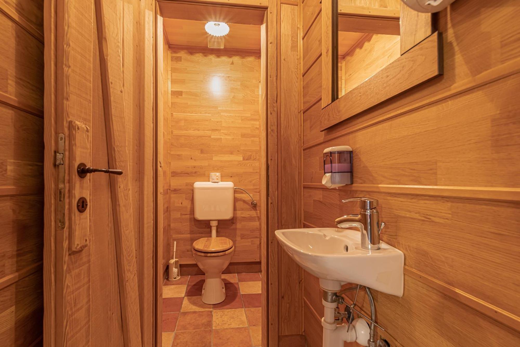 House Na Meji With Sauna - Happy Rentals Pivka Eksteriør bilde