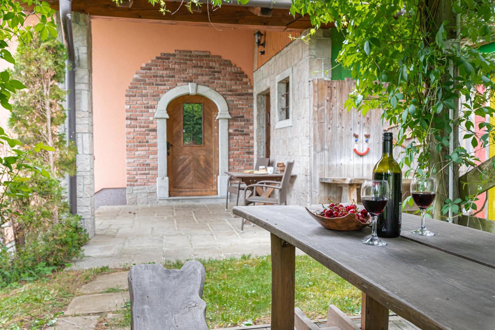 House Na Meji With Sauna - Happy Rentals Pivka Eksteriør bilde